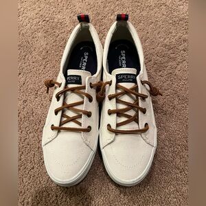Sperry Woman’s Cream Canvas Boat Shoes (WORN ONCE)